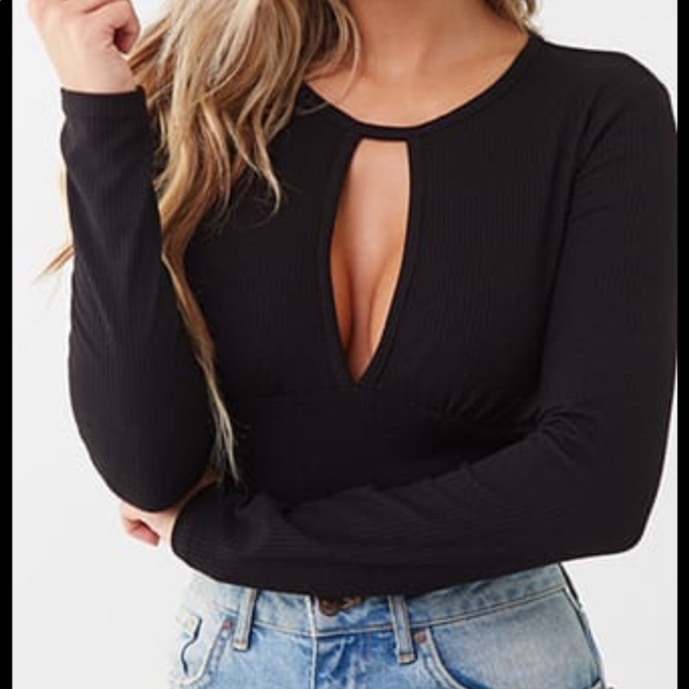 H&M Divided Long Sleeve V-Neck cut out
